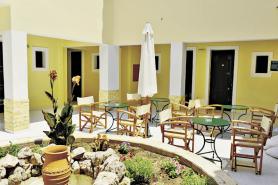 Ostrov Zakynthos s hotelem Bozikis - terasa
