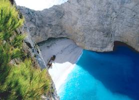 Zakynthos - vrak lodi na pláži Navagio