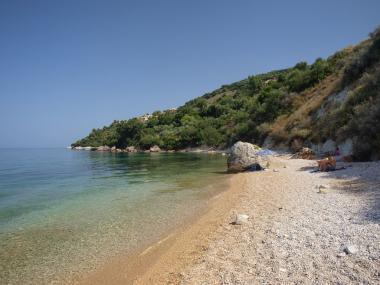 Ostrov Zakynthos s pláží v mysu Marathia 