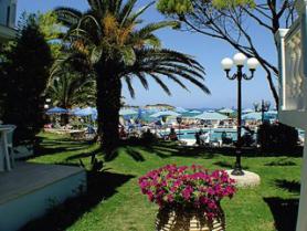 Ostrov Zakynthos a hotel Alexandra Beach se zahradou