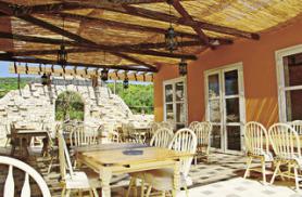 Ostrov Zakynthos a hotel Mabely Grand s terasou