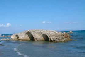 Argassi - pozůstatky starobylého mostu